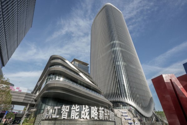 天宇优配  多模态“卷王”企业向总书记汇报：坚定投入基础大模型研发，推动与产业融合